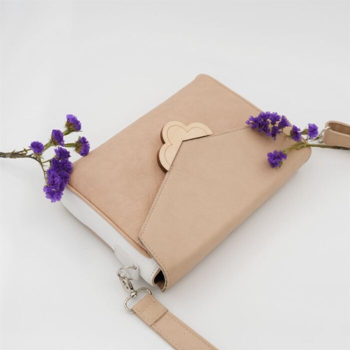 Olkalaukku by Desantra, väri beige
